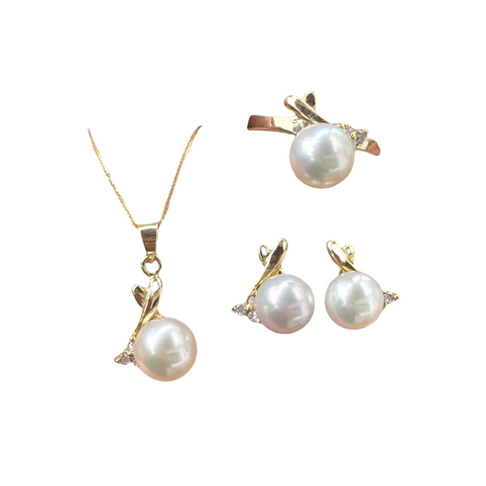 8mm South Sea Pearls in 14K Gold with Diamonds